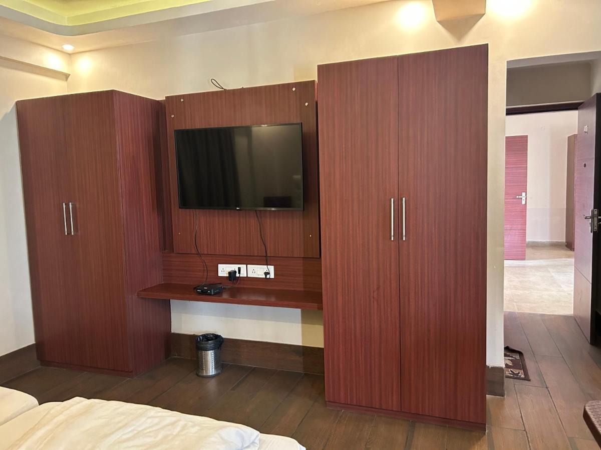 The Aster Enclave Hotel Kalkutta Kültér fotó